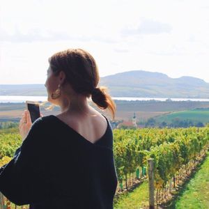 Meet your Posher, Eliza